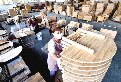 【砥砺奋进 精彩湖南】“链”出古城新希望--洪江区加快培育特色鲜明的产业链纪实